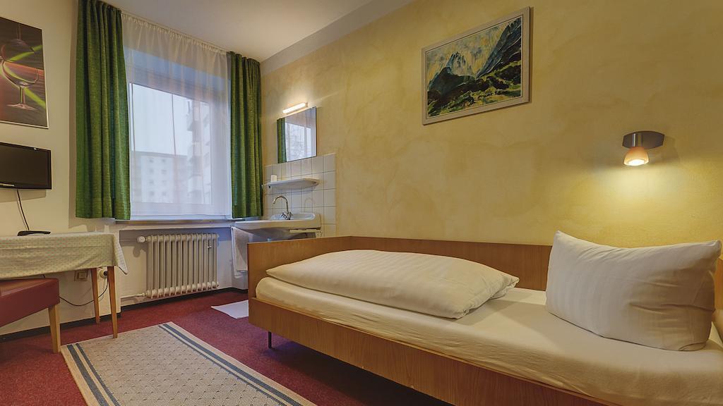 Hotel Luitpold Landshut Quarto foto