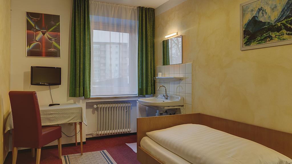 Hotel Luitpold Landshut Quarto foto